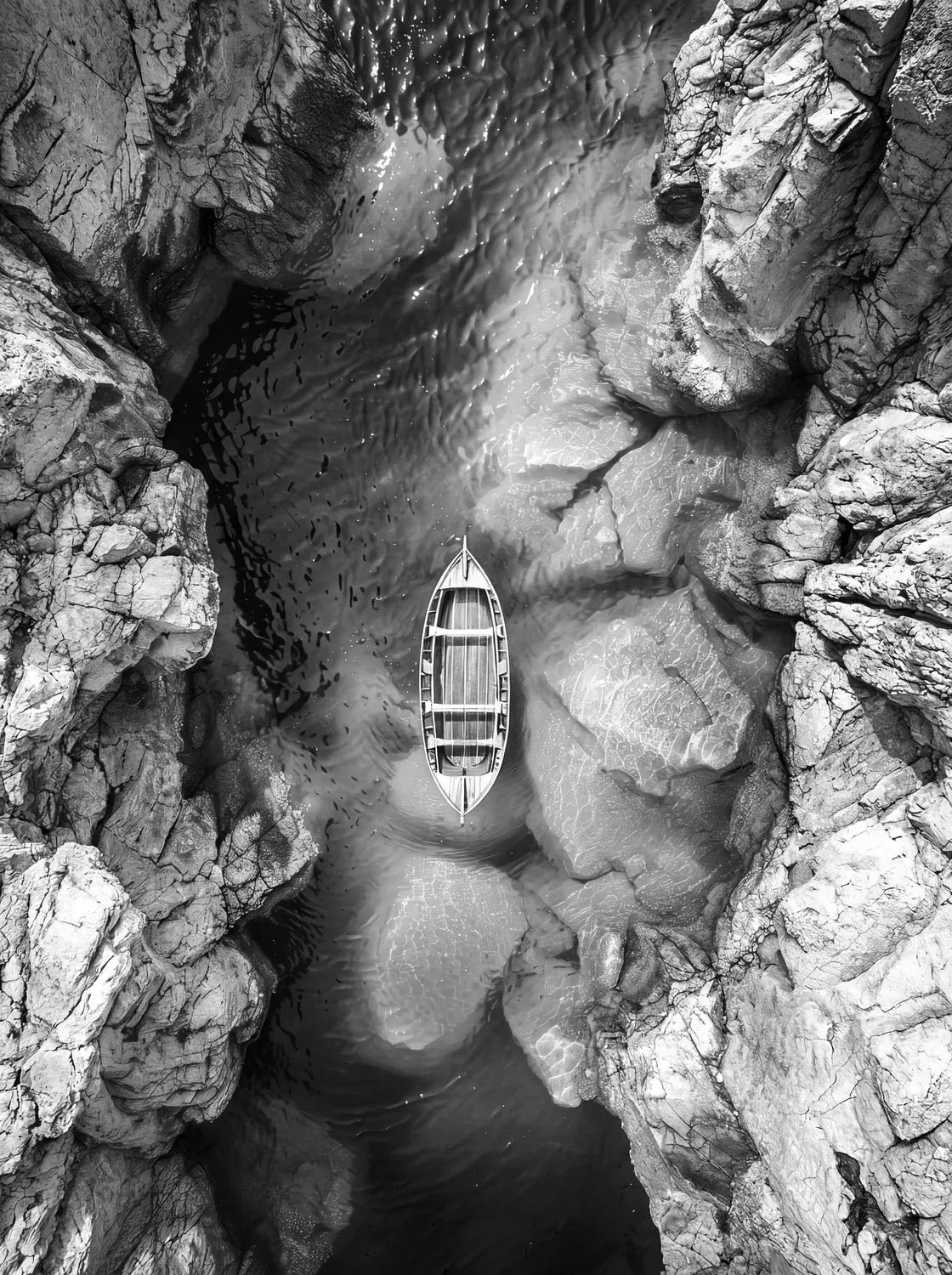 Tableau Pirogue en eaux claires N&B | en Métal Format A3